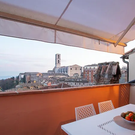 شقة Panoramic - A Due Passi Dal Centro - Italywego بيرودجا