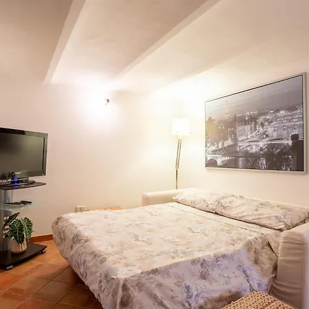 Panoramic - A Due Passi Dal Centro - Italywego Apartment